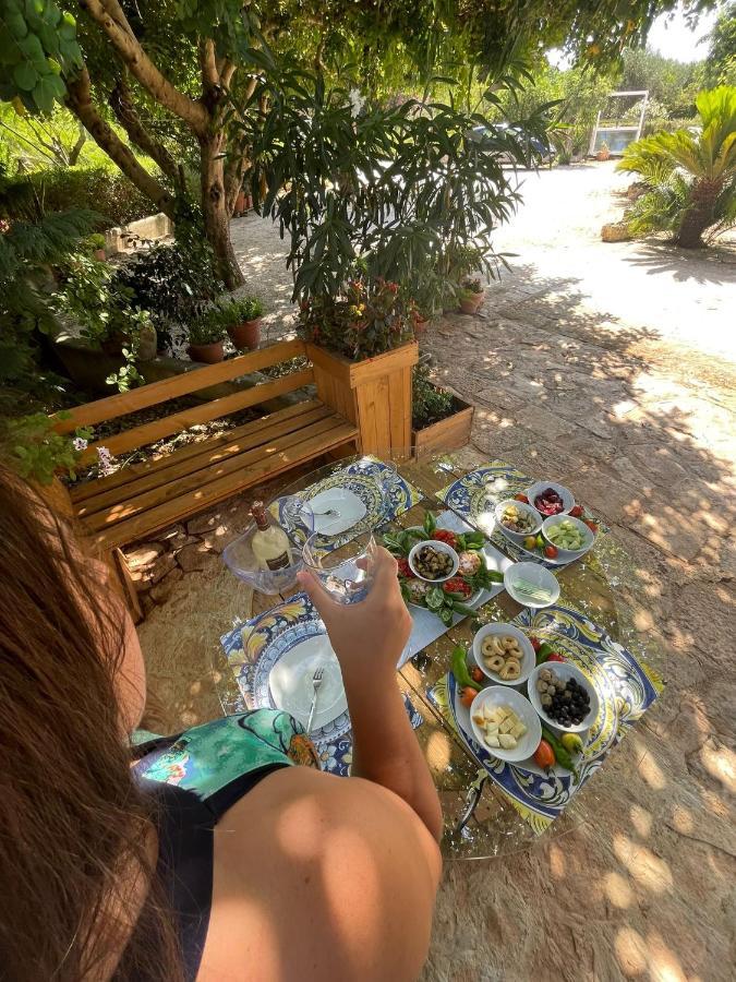 B&B Le Carrube Sava Eksteriør bilde